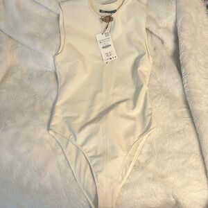 Zara bodysuit brand new , size M , cream/white color